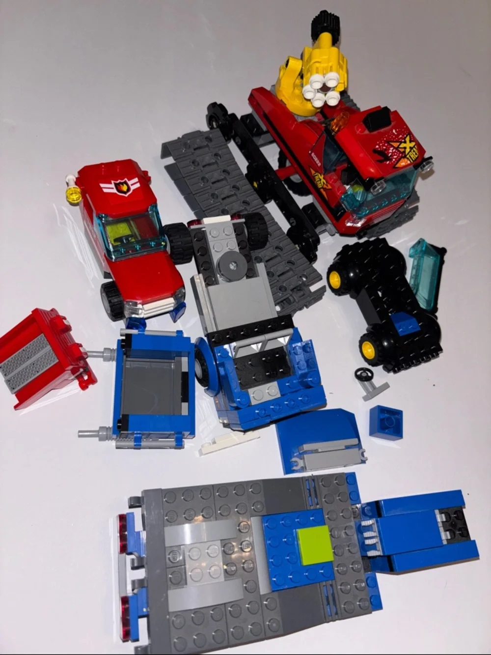 LEGO Vehicle Lot LEGO Snow Lego Fire Lego car lot - Picture 4 of 4